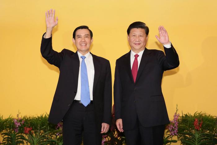 Then Taiwanese President Ma Ying-Jeou meets Chinese leader Xi Jinping in Singapore, November 2015. (Taiwan Presidential Office)